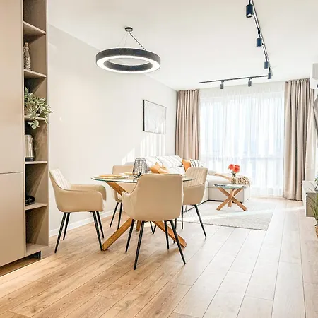 Apartment Skyline Serenity Modern With Terrace By Flat Manаger