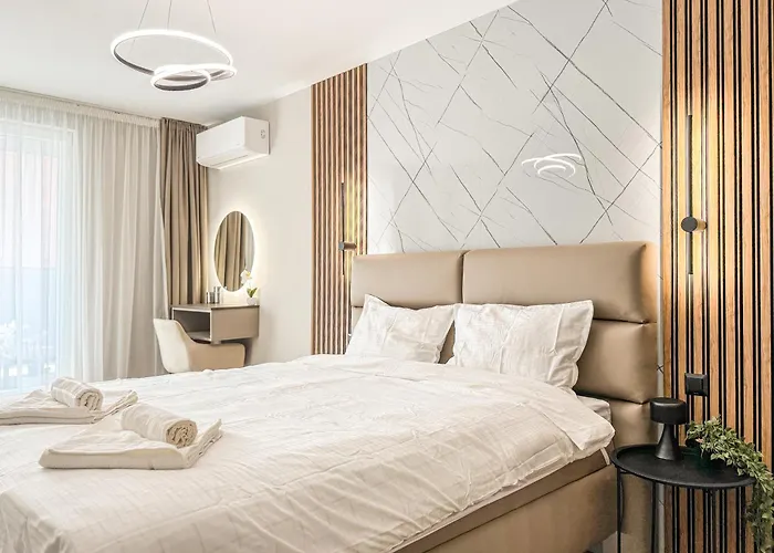 1br In A Brand-new Modern Complex Close To Centre